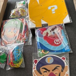 Nintendo Party Decoration Set - Yellow and Multicolor